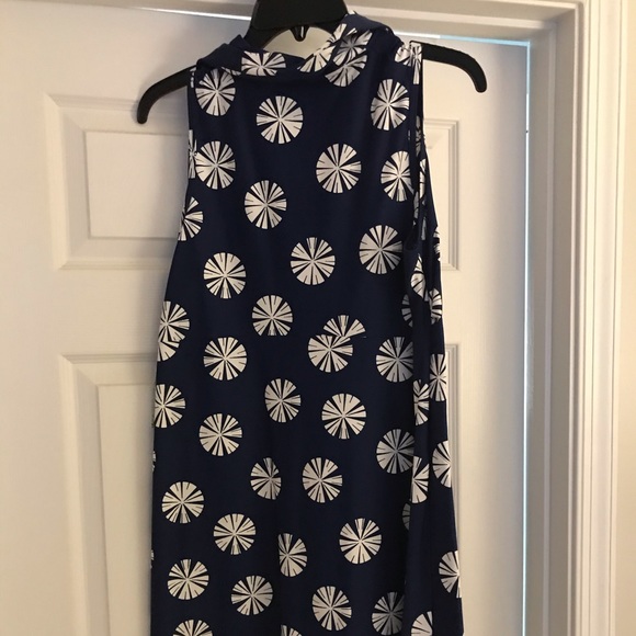 Dress - Picture 1 of 2